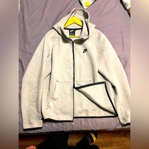 MENS NIKE TECH HOODY
